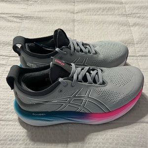 Women’s ASICS gel nimbus